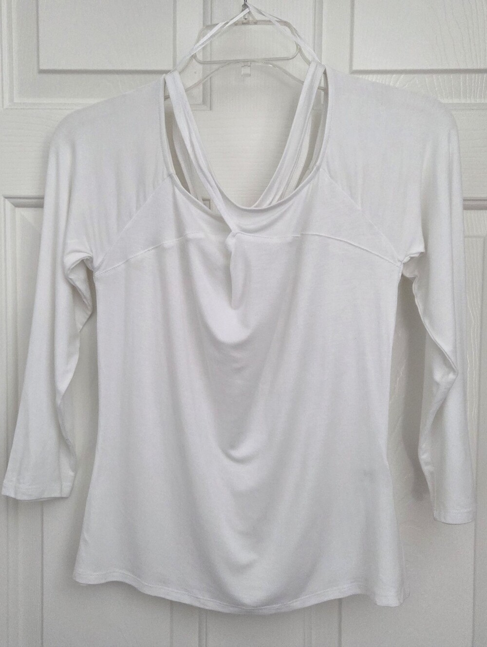 Venus Medium White Strappy Criss Cross Neckline 3/4 Sleeve Top